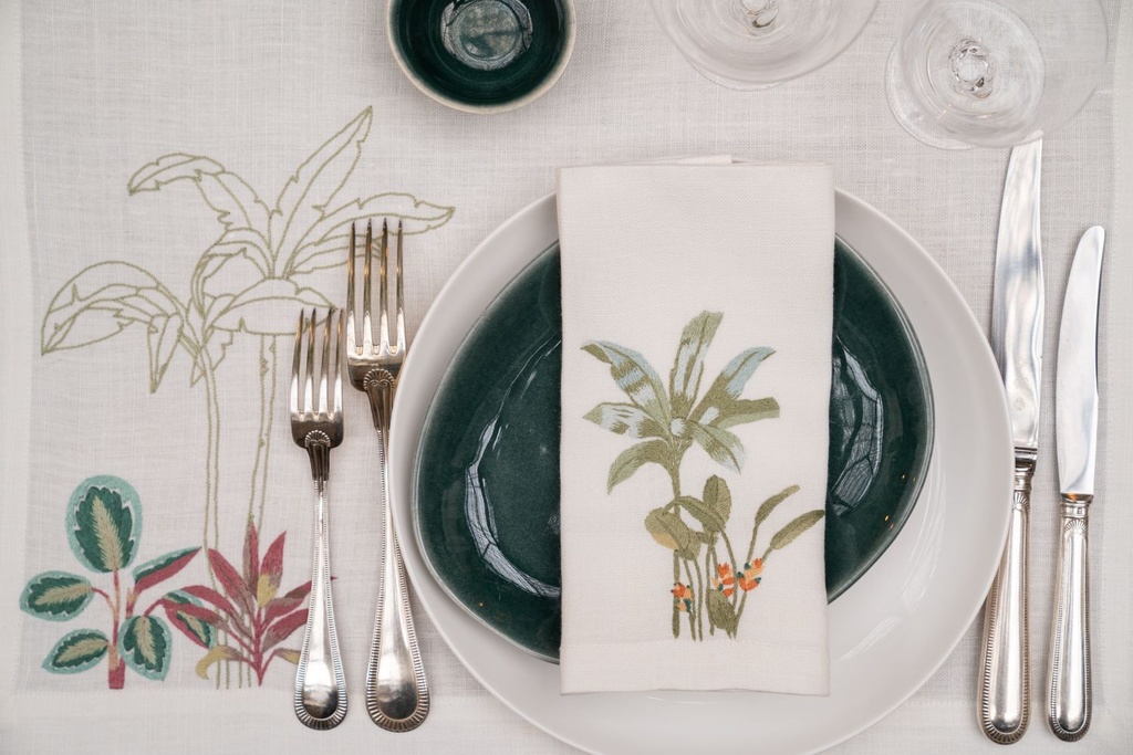 LE JARDIN DE DAGMAR- 8 Table Napkins