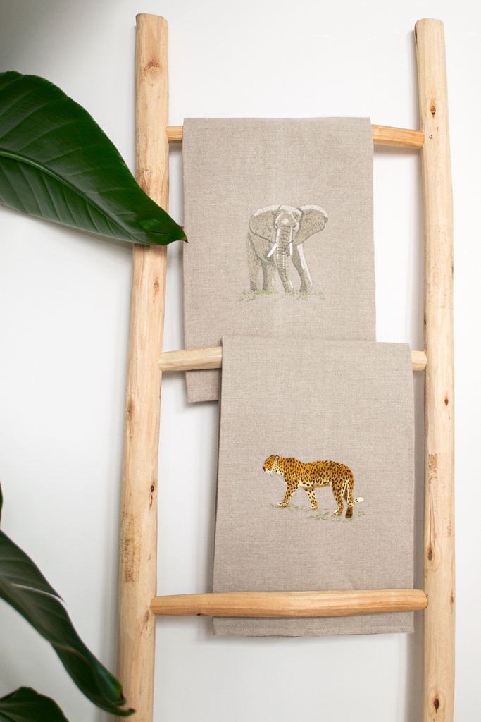 AFRICAN ANIMALS - Linen Guest Hand Towels